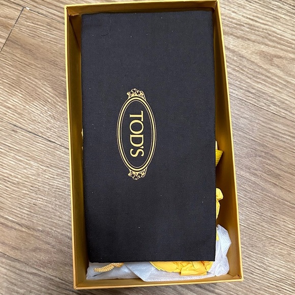 TODS Leather Penny Driving Moccasin - Picture 12 of 16